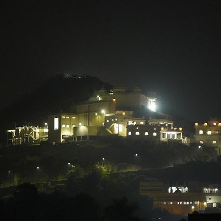 Shri Daulat Villas Udaipur Buitenkant foto